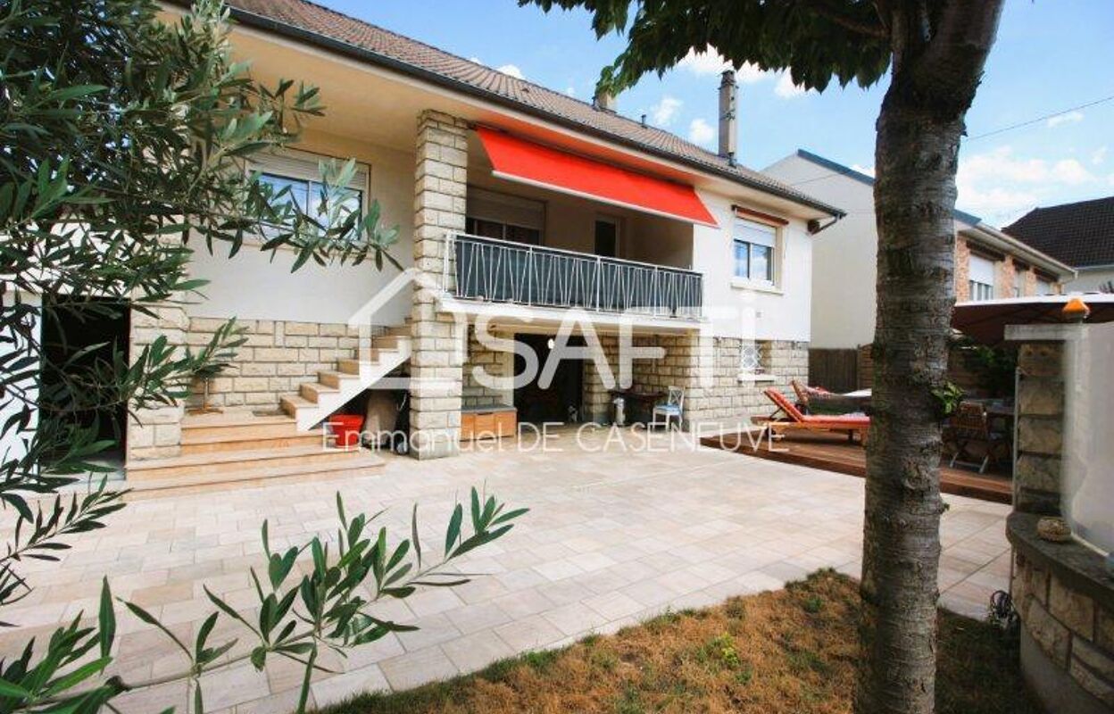 maison 7 pièces 131 m2 à vendre à Livry-Gargan (93190)