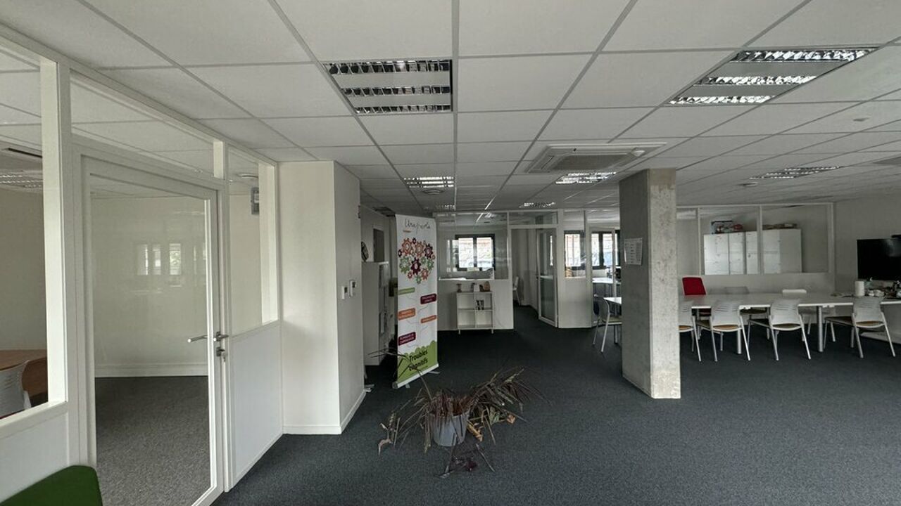 bureau  pièces 135 m2 à louer à Tours (37000)