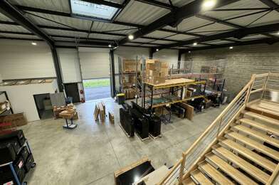 Commerce  690000 €