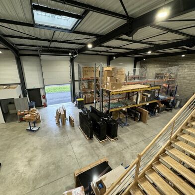 Commerce  690000 €