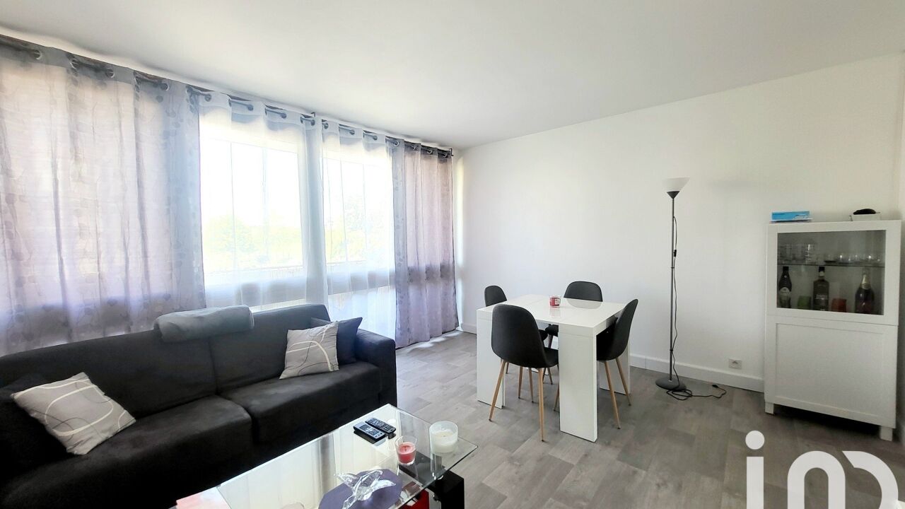 appartement 2 pièces 52 m2 à vendre à Chilly-Mazarin (91380)