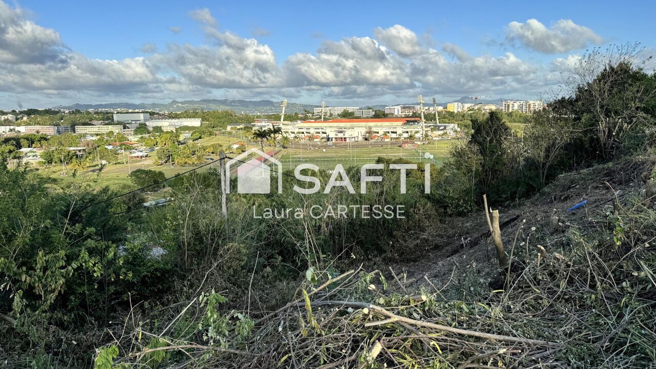 terrain  pièces 700 m2 à vendre à Fort-de-France (97200)