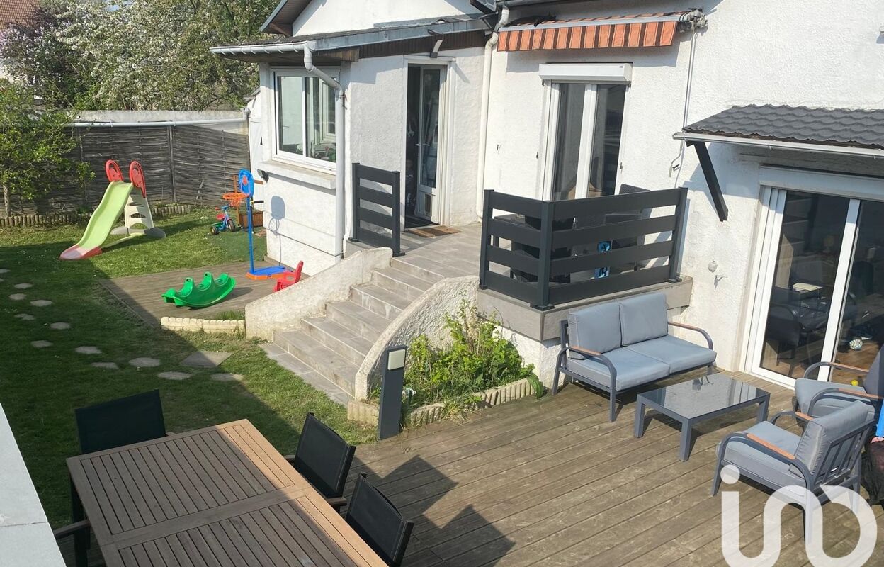 maison 4 pièces 94 m2 à vendre à Vaujours (93410)