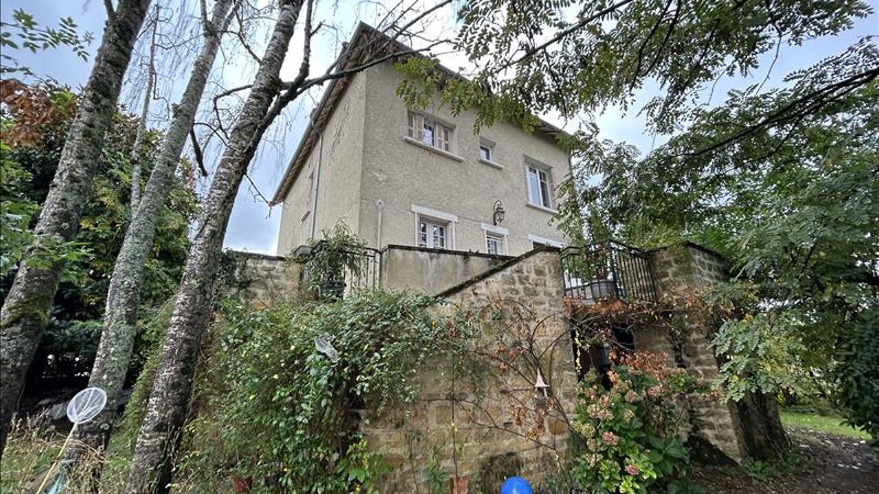 maison 5 pièces 97 m2 à vendre à Saint-Amand-Montrond (18200)