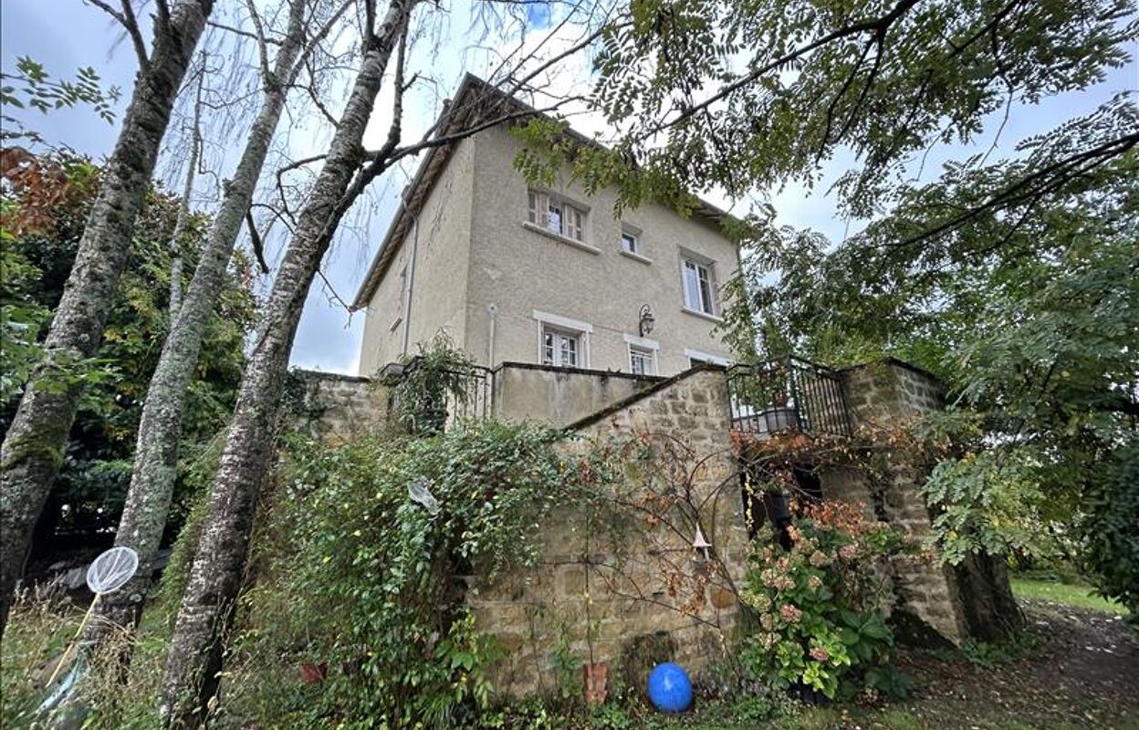 maison 5 pièces 97 m2 à vendre à Saint-Amand-Montrond (18200)