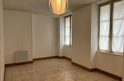 vente maison 139 750 € à proximité de Vouthon (16220)