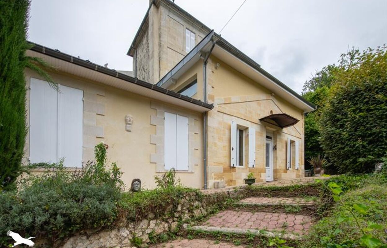 maison 9 pièces 210 m2 à vendre à Le Tourne (33550)