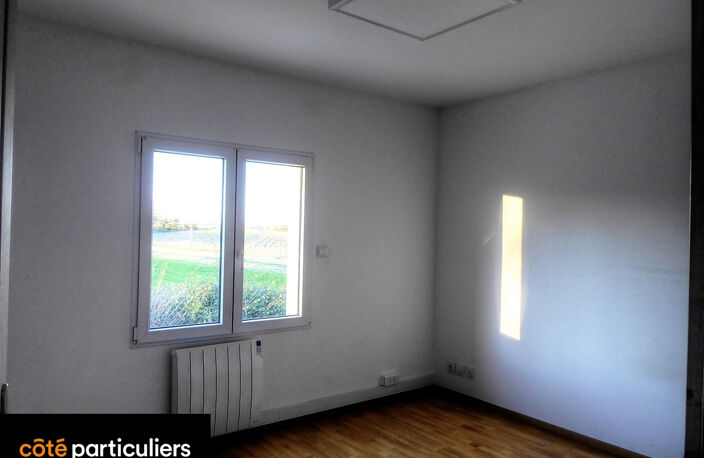 ENTREPOT+BUREAUX A LOUER 38230 TIGNIEU — photo 4