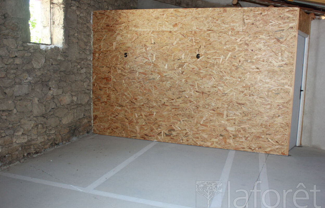 garage  pièces 3 m2 à louer à Rognes (13840)