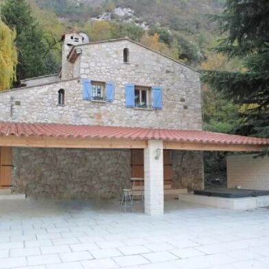 Maison 5 pièces 690000 €