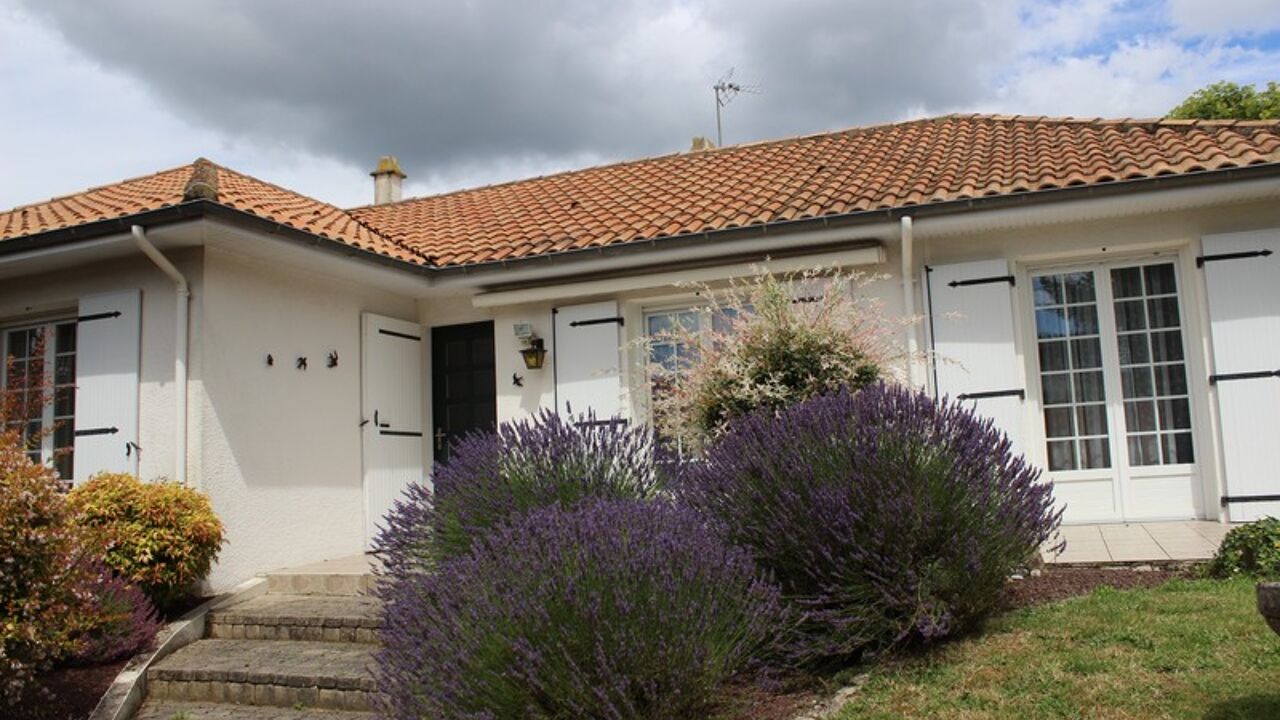 maison 5 pièces 170 m2 à vendre à Bressuire (79300)