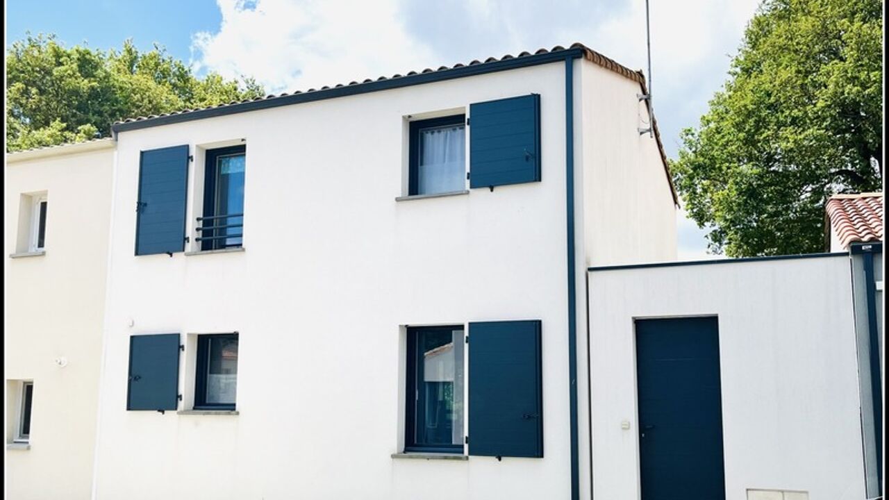 maison 3 pièces 78 m2 à vendre à Montaigu (85600)