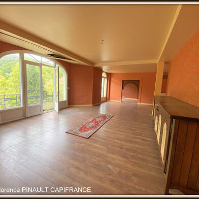 Appartement 6 pièces 159 m²