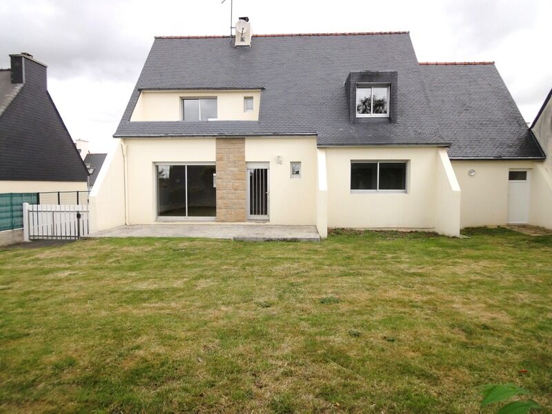 Villa / Maison 6 pièces  à vendre Carhaix-Plouguer 29270