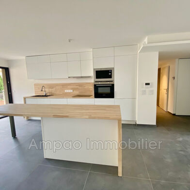 Appartement 2 pièces 240000 €