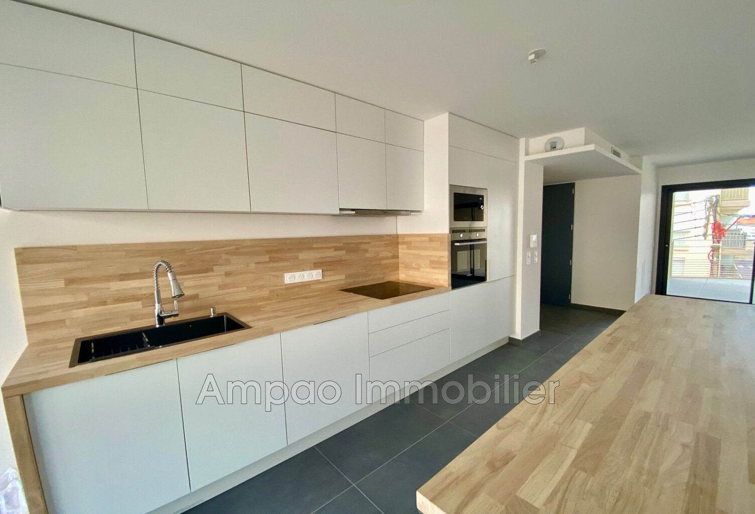 NOUVEAU À LA VENTE - RÉSIDENCE DE PRESTIGE — photo 1