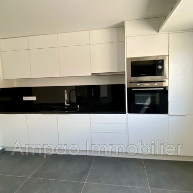 Appartement  534000 €