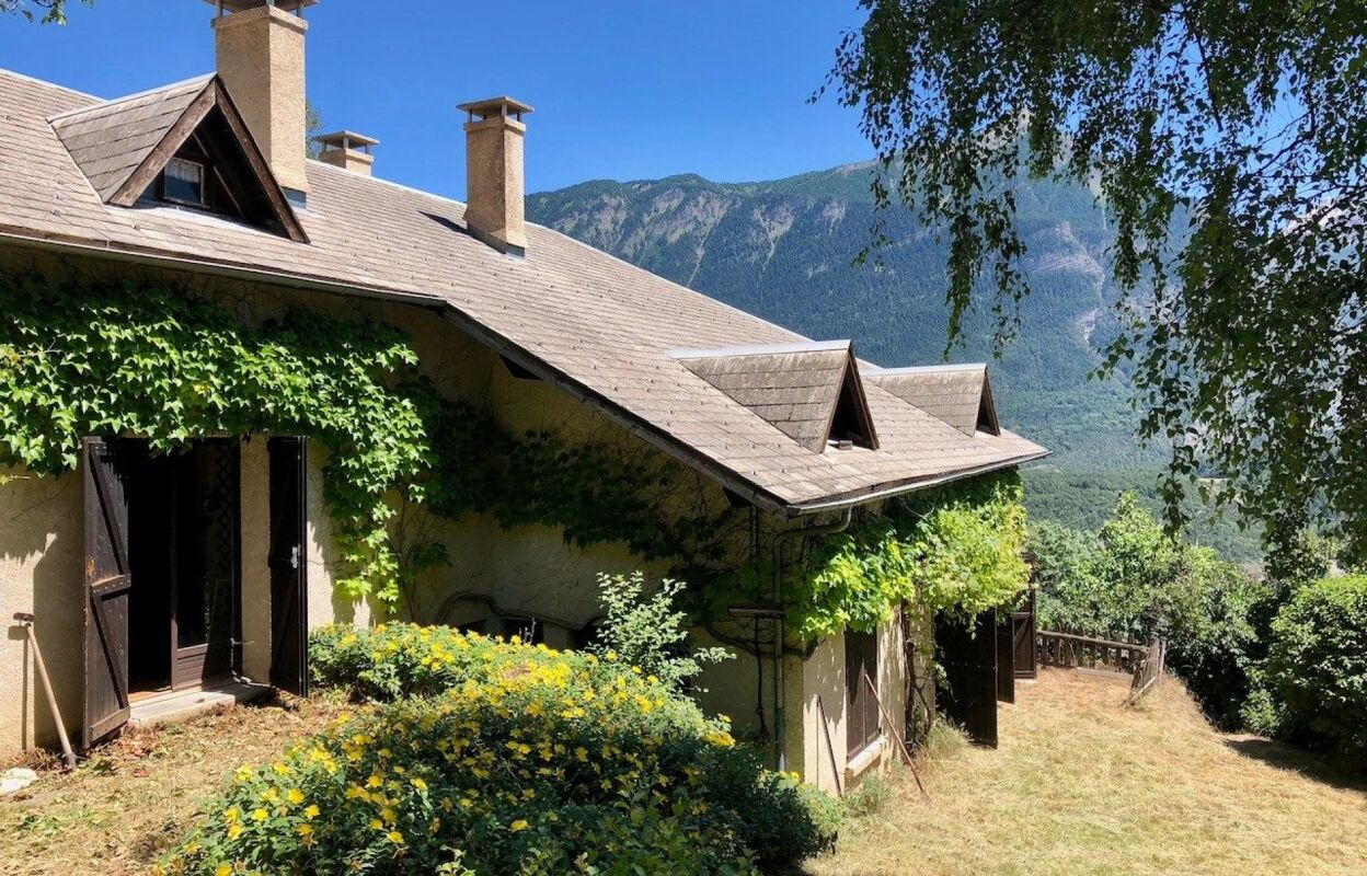 maison 8 pièces 458 m2 à vendre à Châteauroux-les-Alpes (05380)