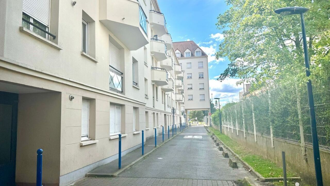 appartement 3 pièces 70 m2 à vendre à Dugny (93440)