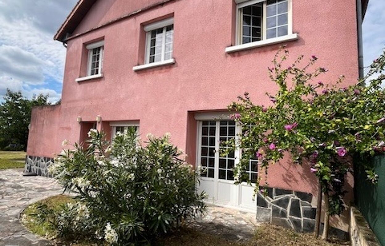 maison 6 pièces 119 m2 à vendre à La Flèche (72200)