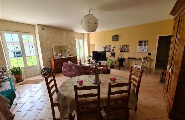 Maison en pierre de 5 pièces principales — photo 4