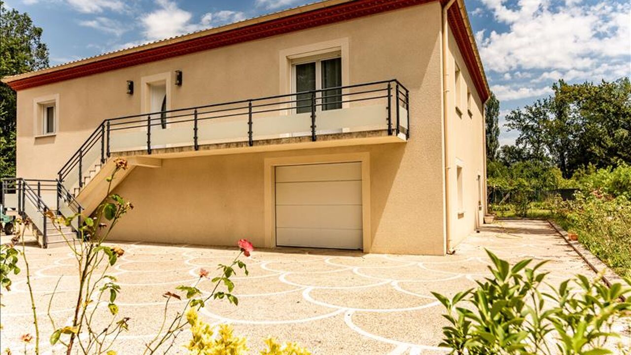 maison 5 pièces 124 m2 à vendre à Saint-Étienne-de-Tulmont (82410)