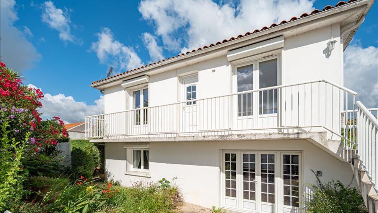 maison 6 pièces 143 m2 à vendre à Saintes (17100)