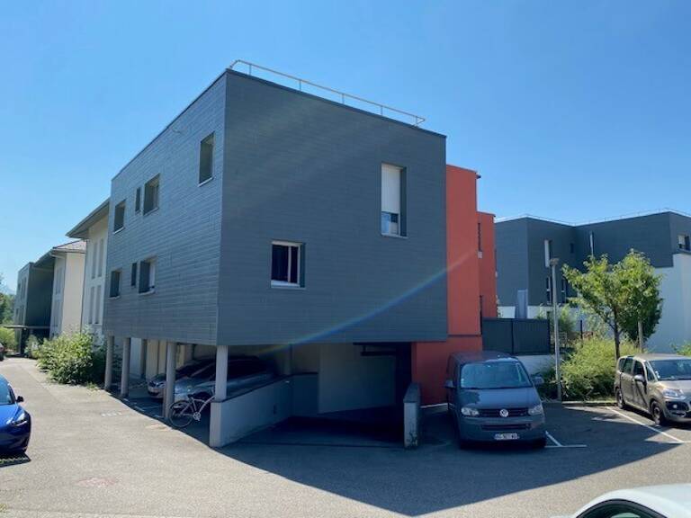 GARAGE — photo 1
