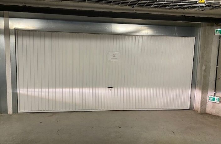 GARAGE — photo 3