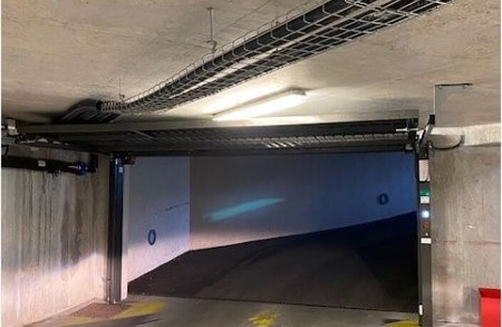 GARAGE — photo 4