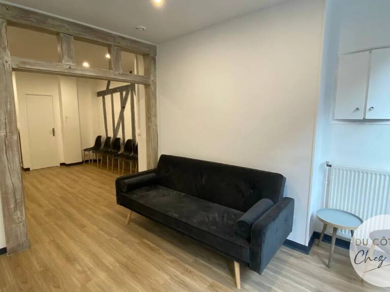 Local commercial — photo 1