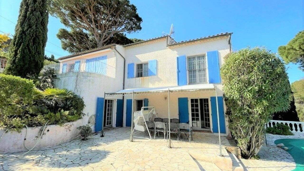 maison 6 pièces 170 m2 à vendre à Sainte-Maxime (83120)