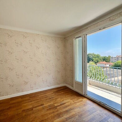 Appartement 4 pièces 220000 €