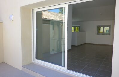 location appartement 770 € CC /mois à proximité de Villeneuve-Lès-Avignon (30400)