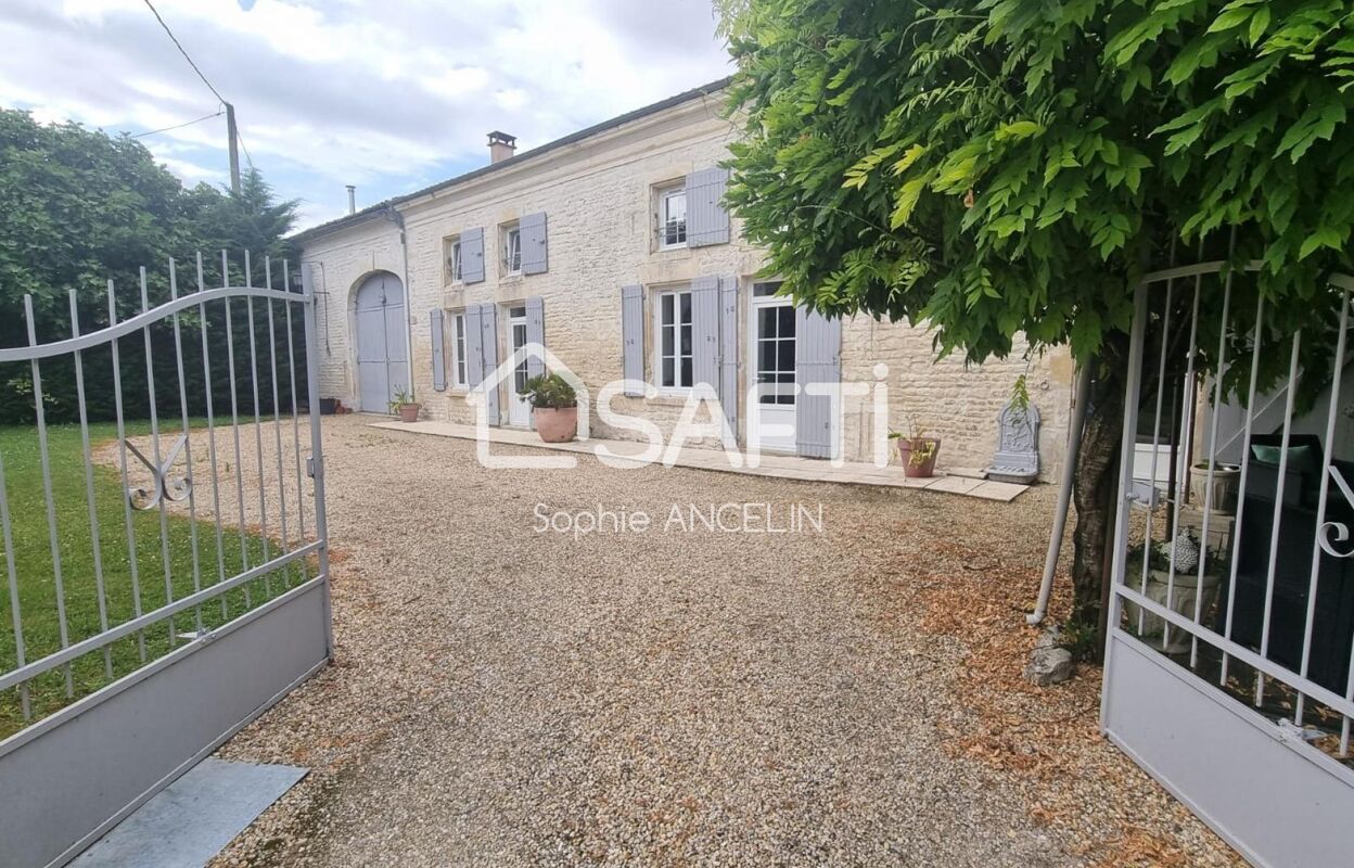 maison 8 pièces 170 m2 à vendre à Fontaine-Chalendray (17510)