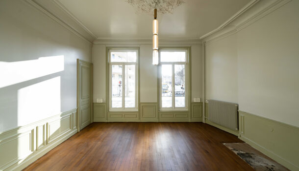 Bureau 3 pièces  à louer Reims 51100