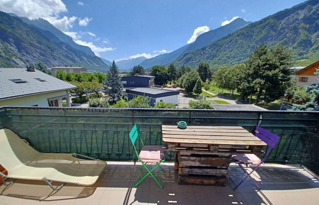 appartement 4 pièces 94 m2 à vendre à Saint-Jean-de-Maurienne (73300)