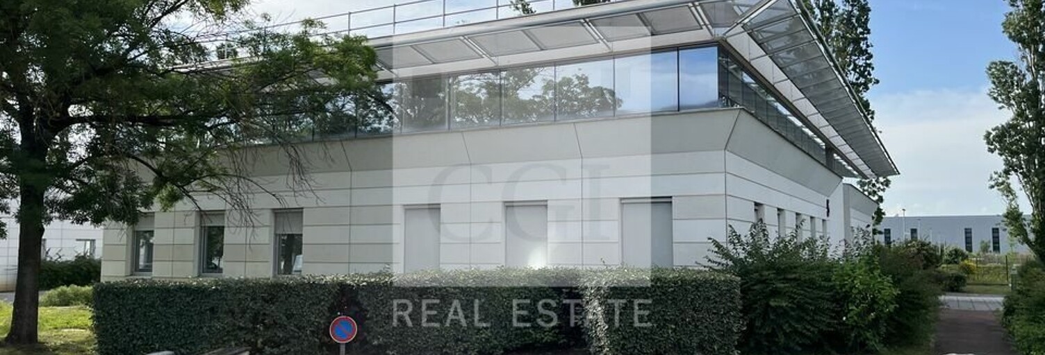 Bureau  342 m² à louer à Bron (69500)