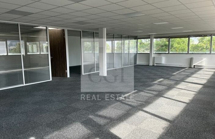 BUREAUX à LOUER — photo 3
