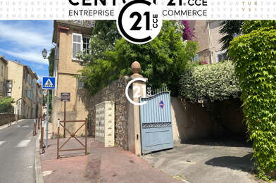 Commerce  856000 €