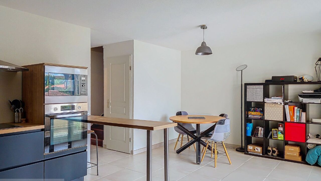 appartement 3 pièces 67 m2 à vendre à Sainte-Foy-de-Peyrolières (31470)