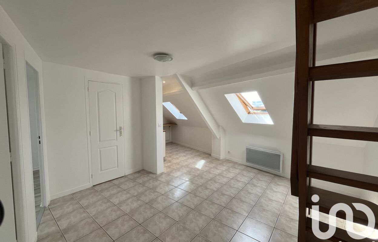 appartement 3 pièces 34 m2 à vendre à Le Châtelet-en-Brie (77820)