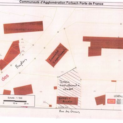 Terrain 700 m²