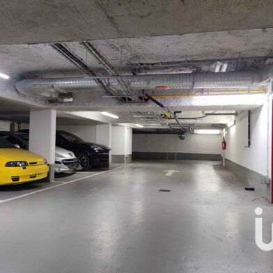 Parking 12 m²