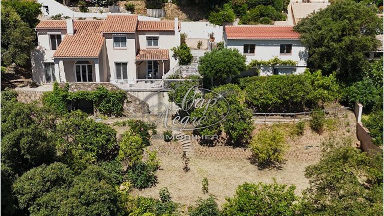 maison 4 pièces 130 m2 à vendre à Le Lavandou (83980)