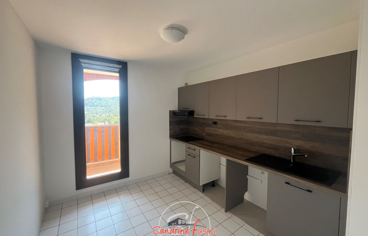 appartement 2 pièces 52 m2 à louer à Carros (06510)