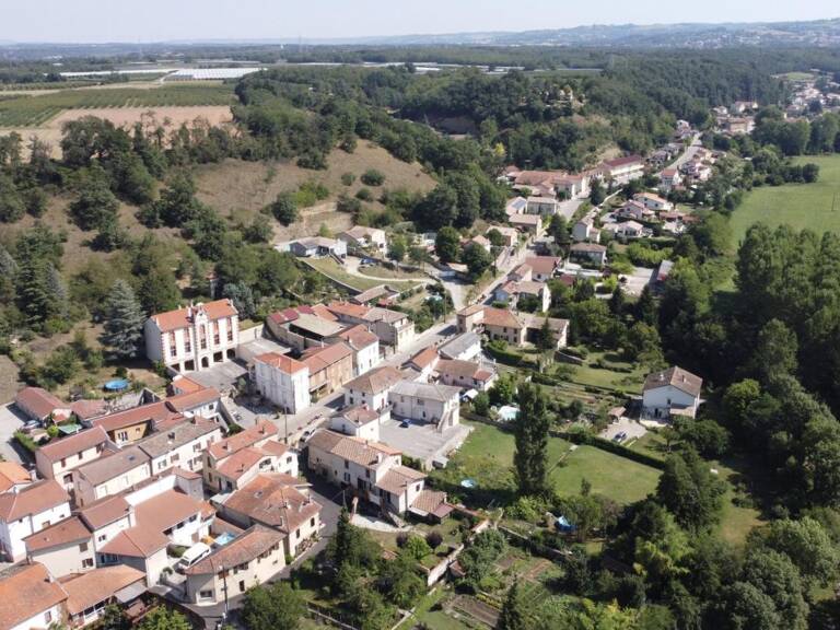 Terrain constructible 445 m² - Chanas — photo 1