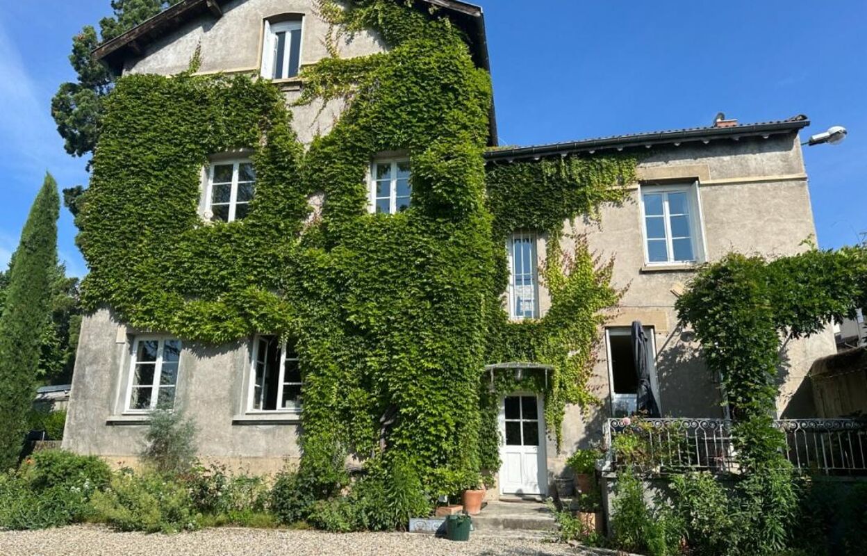 maison 8 pièces 272 m2 à vendre à Saint-Priest-en-Jarez (42270)