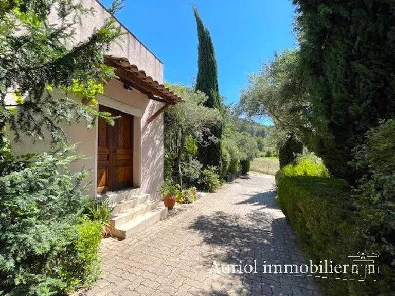 AURIOL - Propriété de 281 m² sur 9 200m² de terrain — photo 1