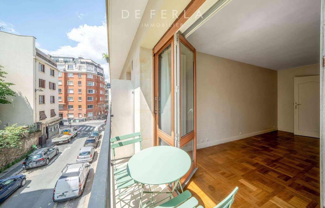 appartement 2 pièces 52 m2 à vendre à Paris 15 (75015)